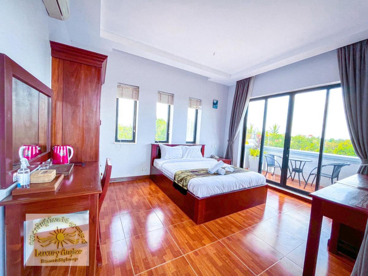 Luxury Angkor Resort & Sky Lounge Siem Reap Exteriör bild